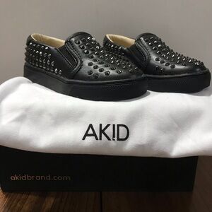 AKID Shoe Kid 8C Black Loafer Stud Rockstar Goth Punk Wedding Preppy Neutral 80s